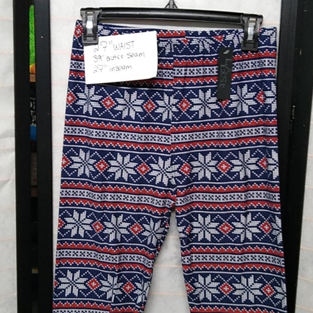 #302 NWT Leggings La 12 St buttery soft fabric